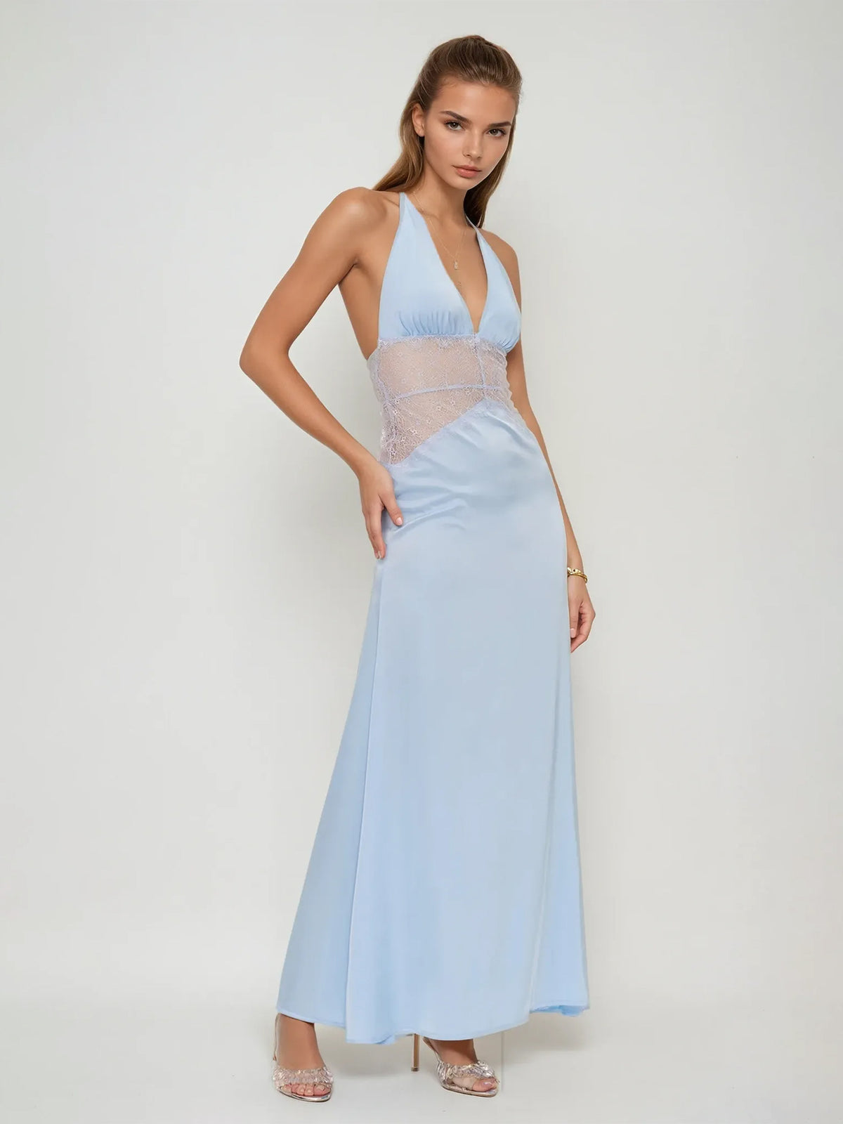 Vestido Largo Satinado con Cuello Halter
